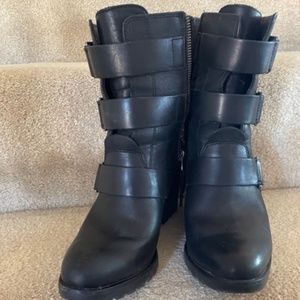Sorel Black Wedge Dress Boots Size 9.5